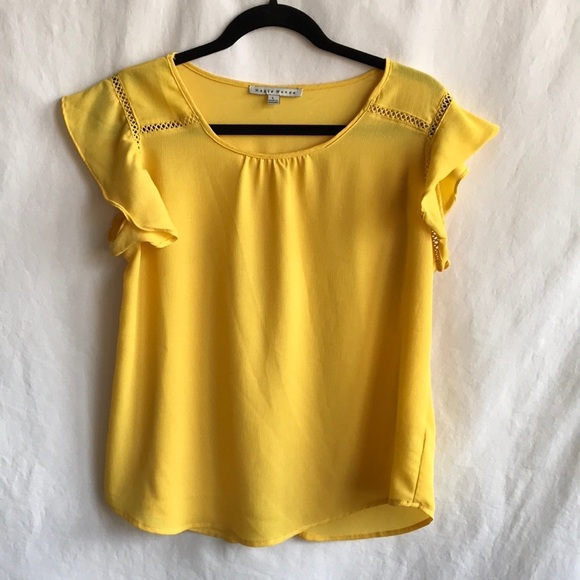 Haute Monde yellow flutter sleeve top - Picture 1 of 8